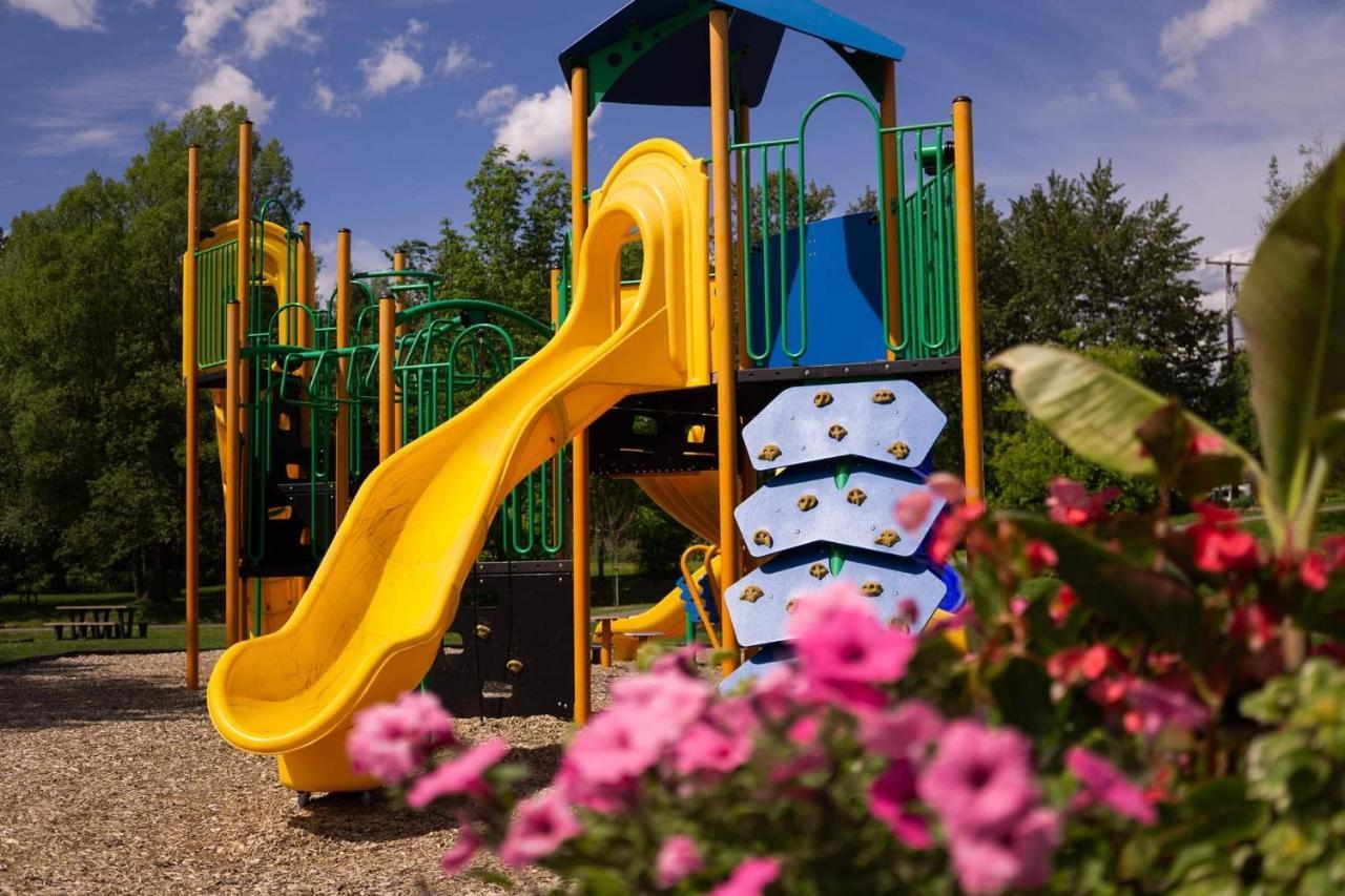 Condo Hotel Au Pied Du Mont אורפורד מראה חיצוני תמונה