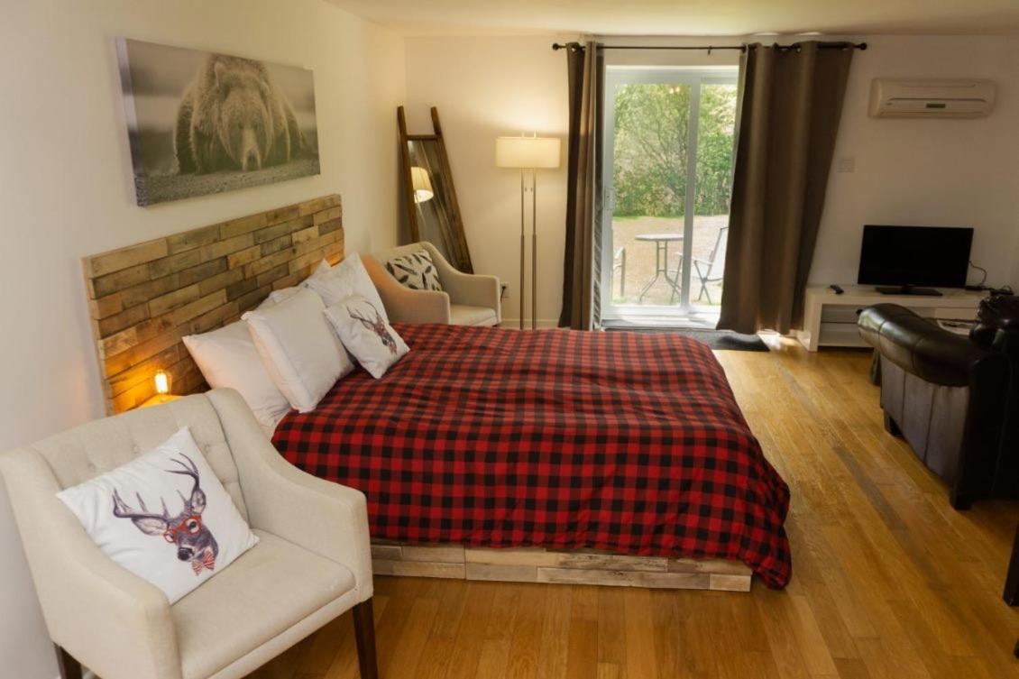 Condo Hotel Au Pied Du Mont אורפורד מראה חיצוני תמונה
